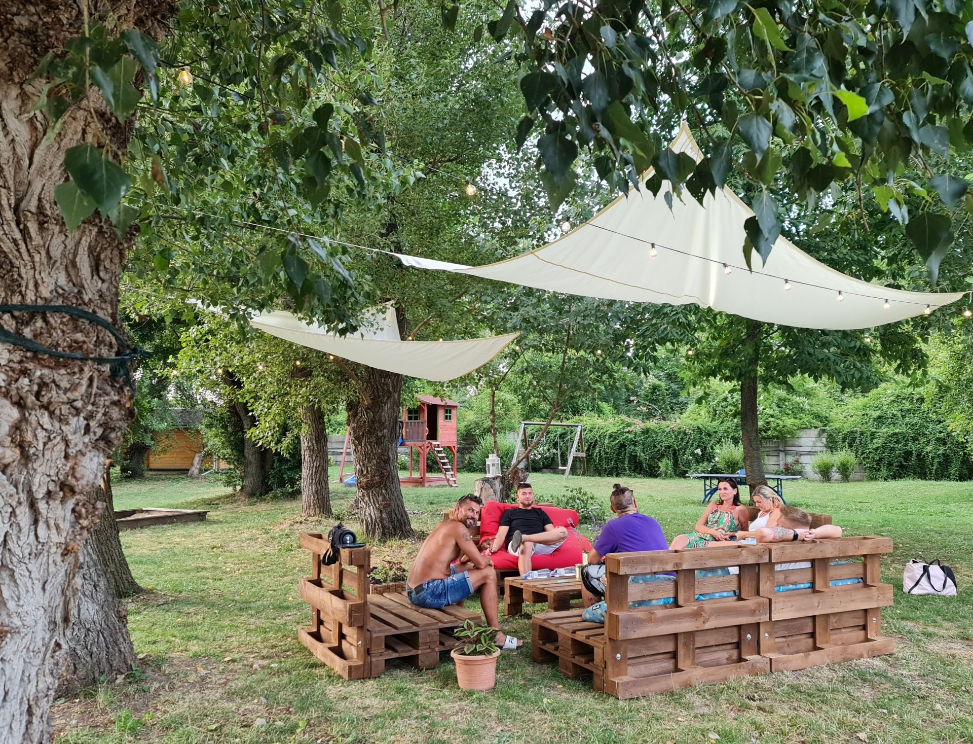 paletove sedenie1.jpg